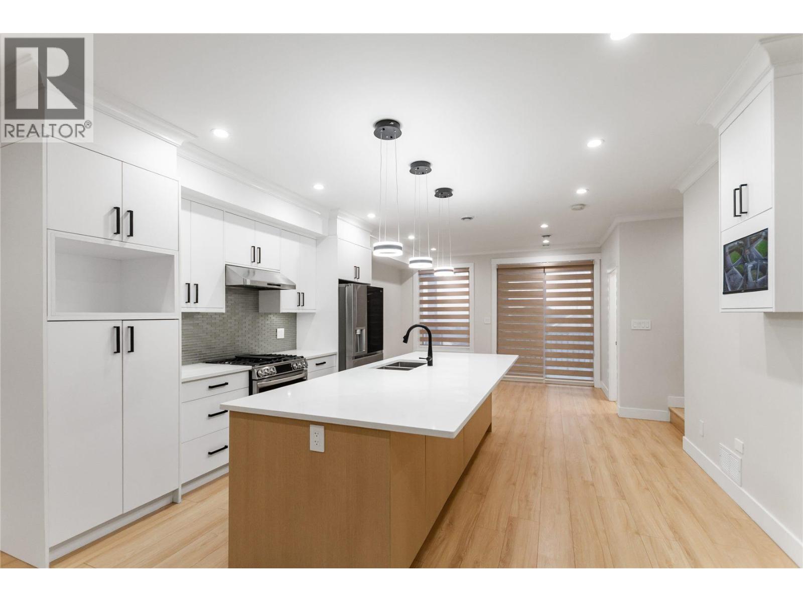 102 954 EDGAR AVENUE