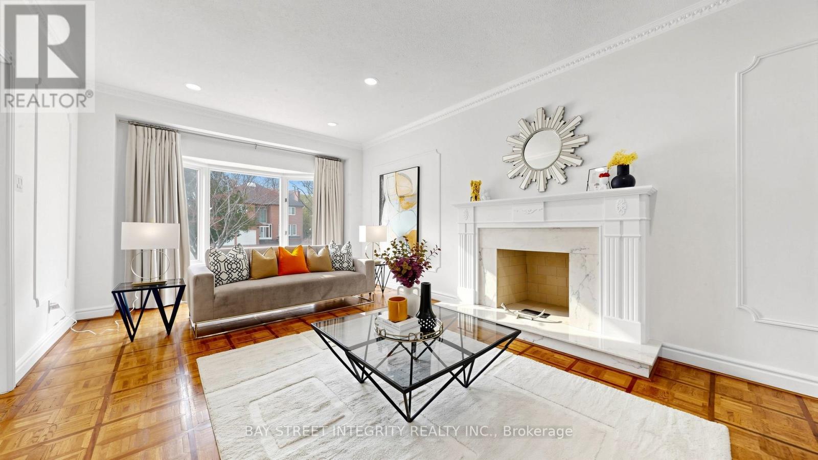 280 KINGSDALE AVENUE