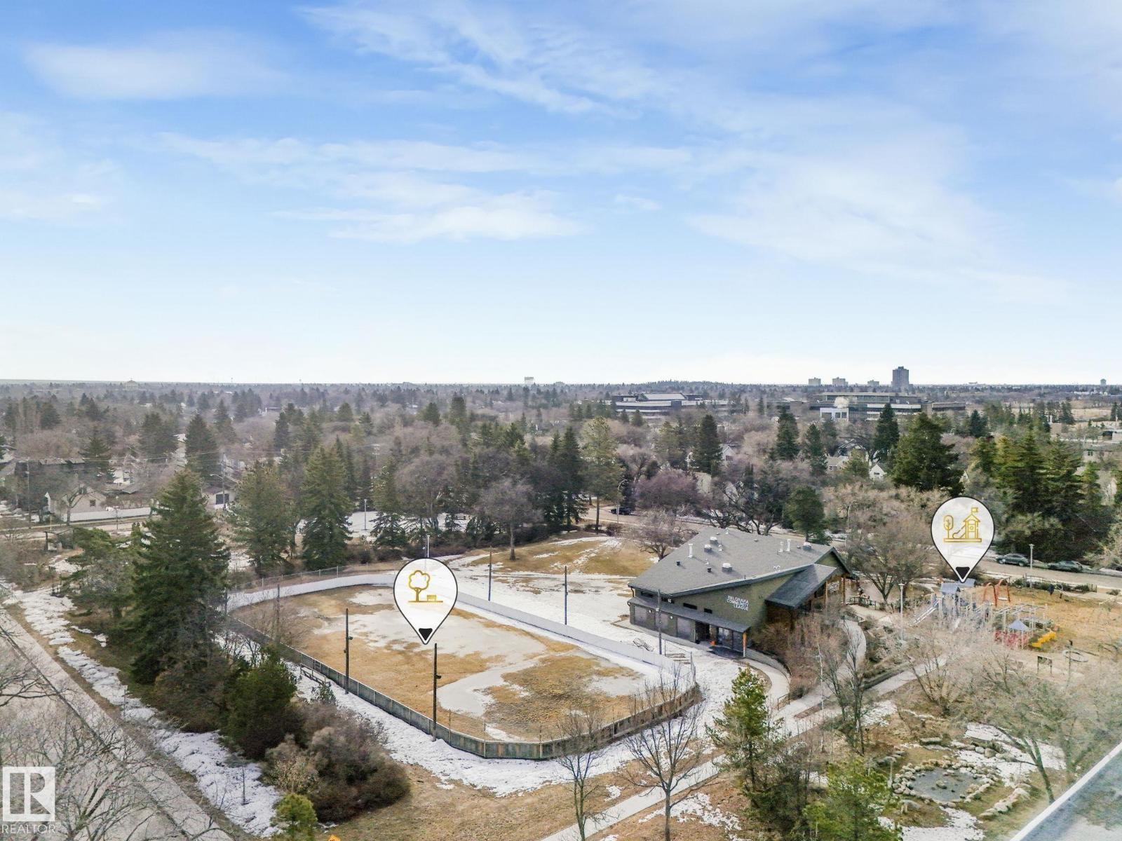 11643 76 AV NW