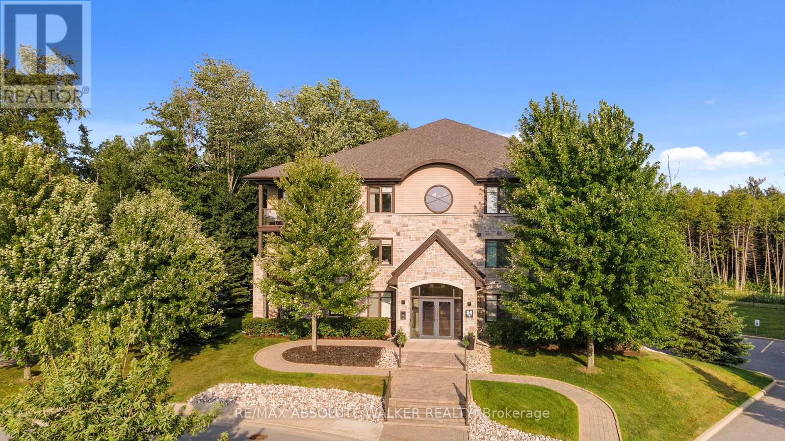 301 - 54 MAGNOLIA WAY