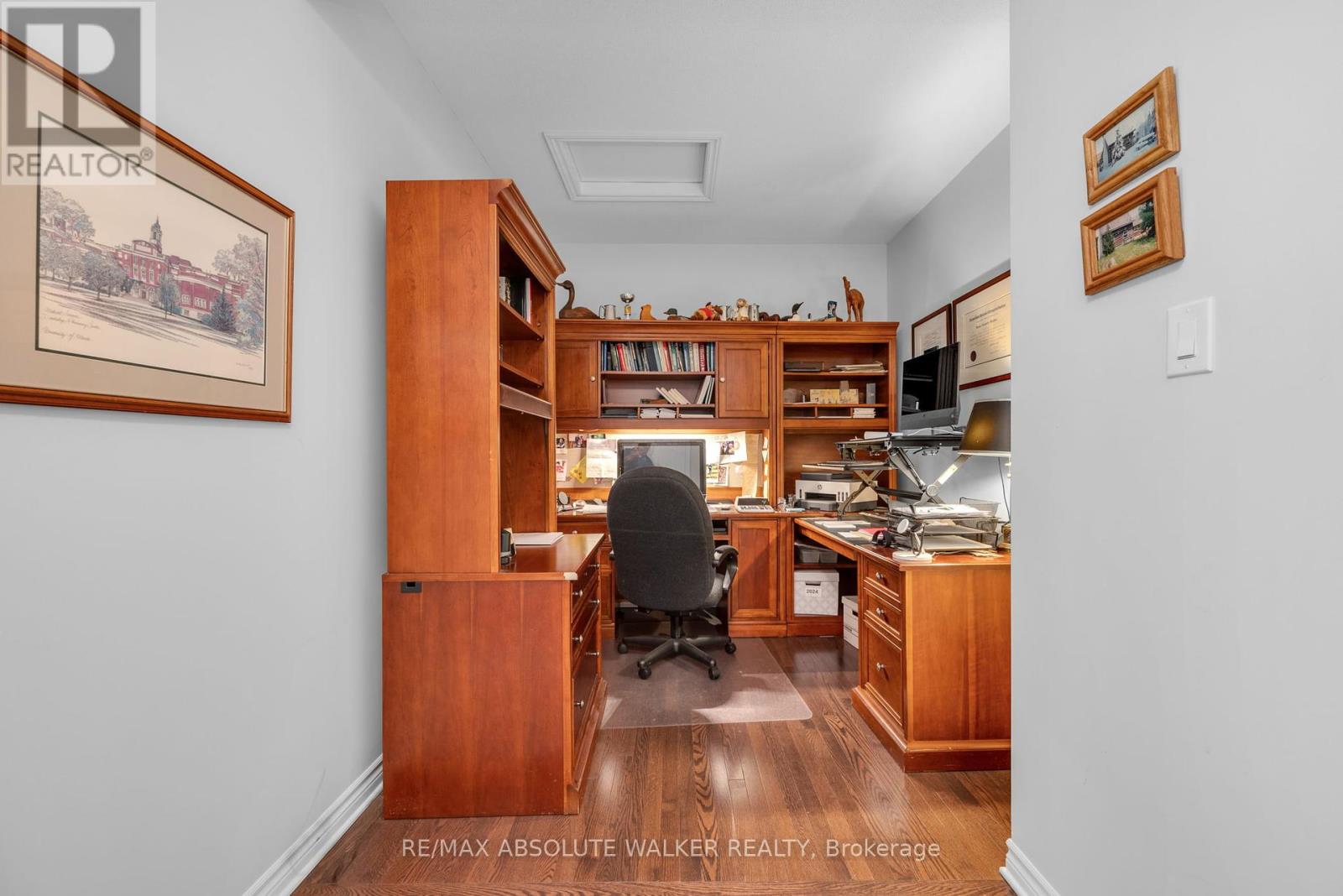 301 - 54 MAGNOLIA WAY