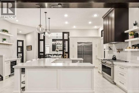 19 Sienna Ridge Bay SW Calgary AB T3H3T2