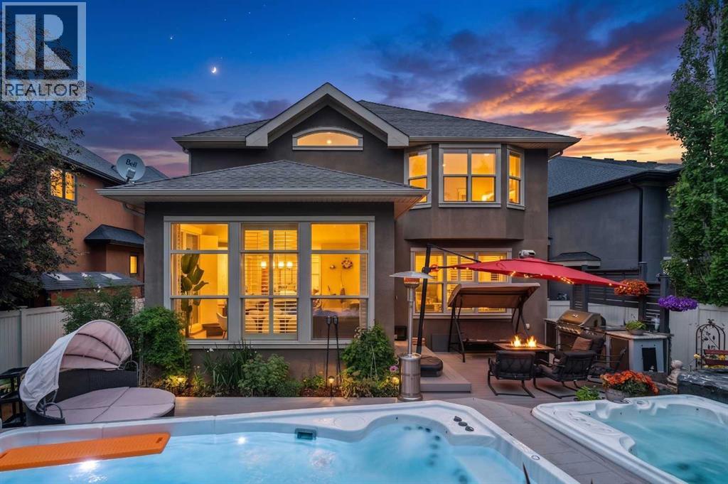 11 Aspen Cliff Place SW