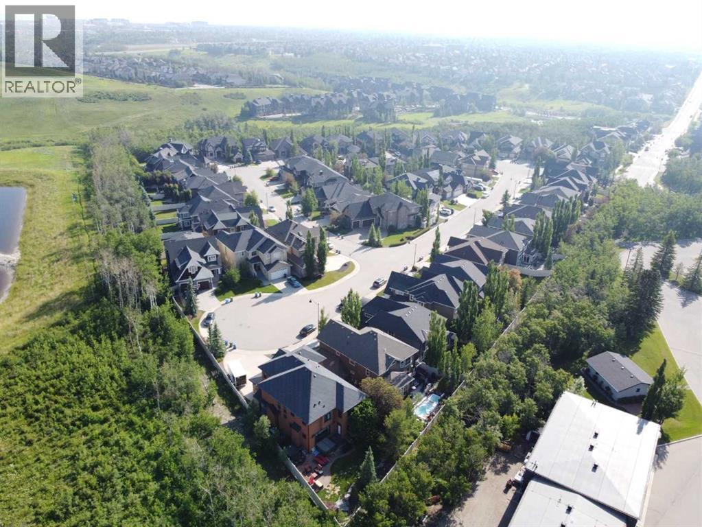11 Aspen Cliff Place SW