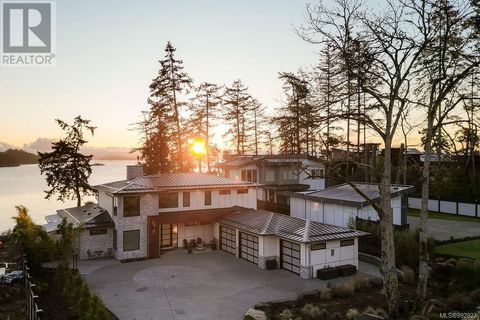 2481 Tryon Rd North Saanich BC V8L5H8