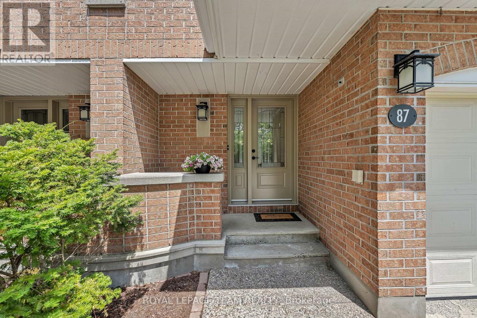87 DALECROFT CRESCENT