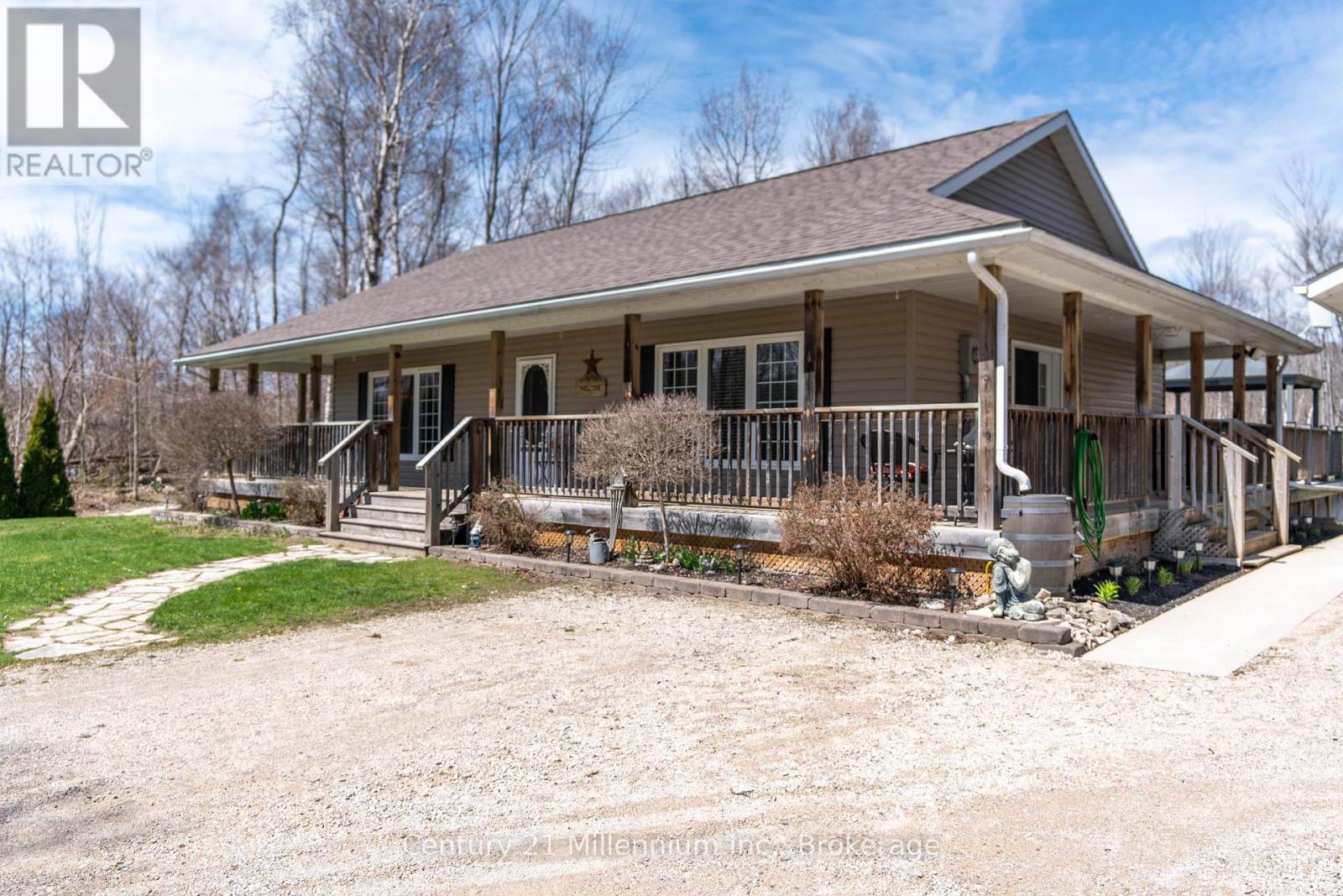 51 LARKWHISTLE AVENUE