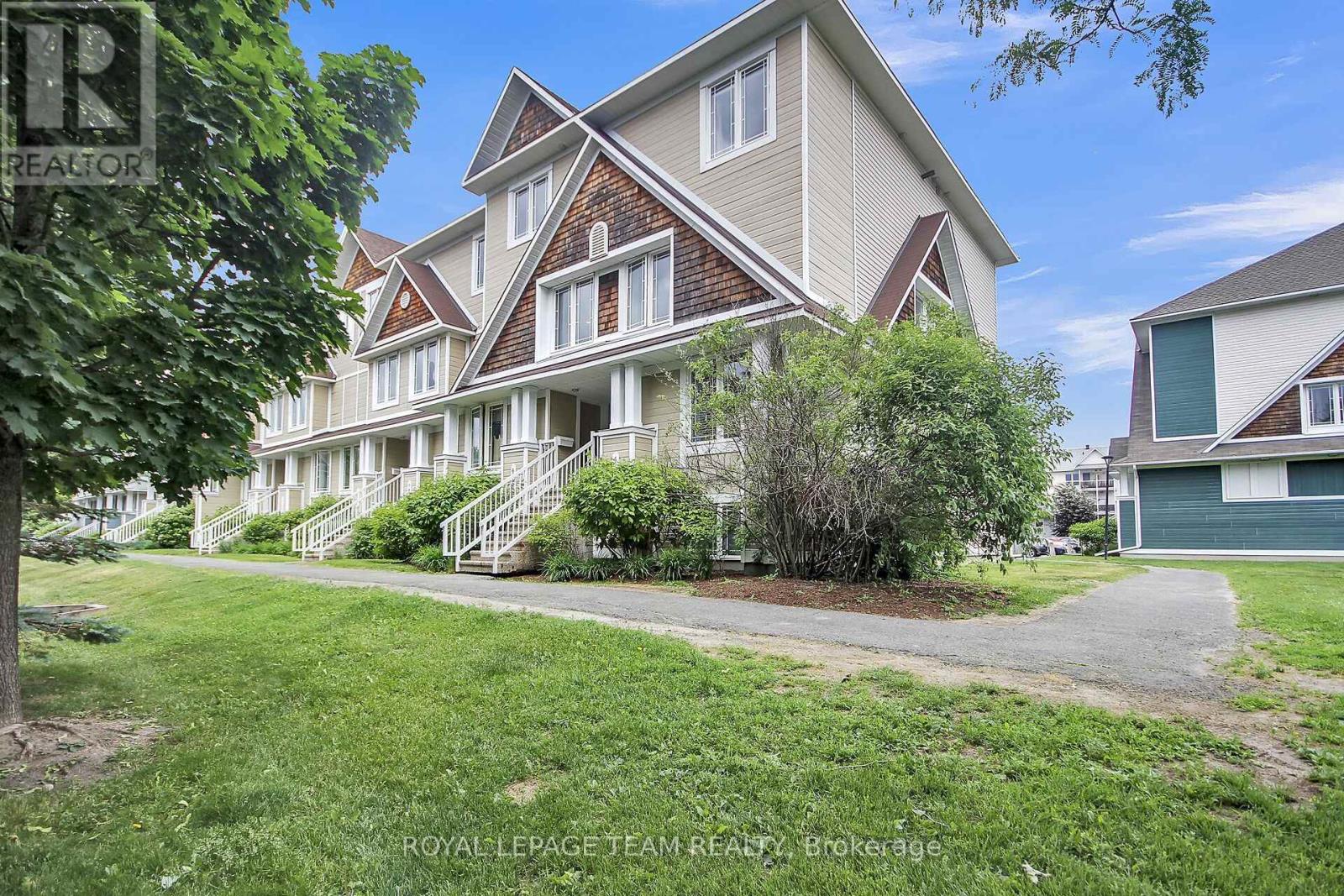 16 - 414 HILLSBORO PRIVATE