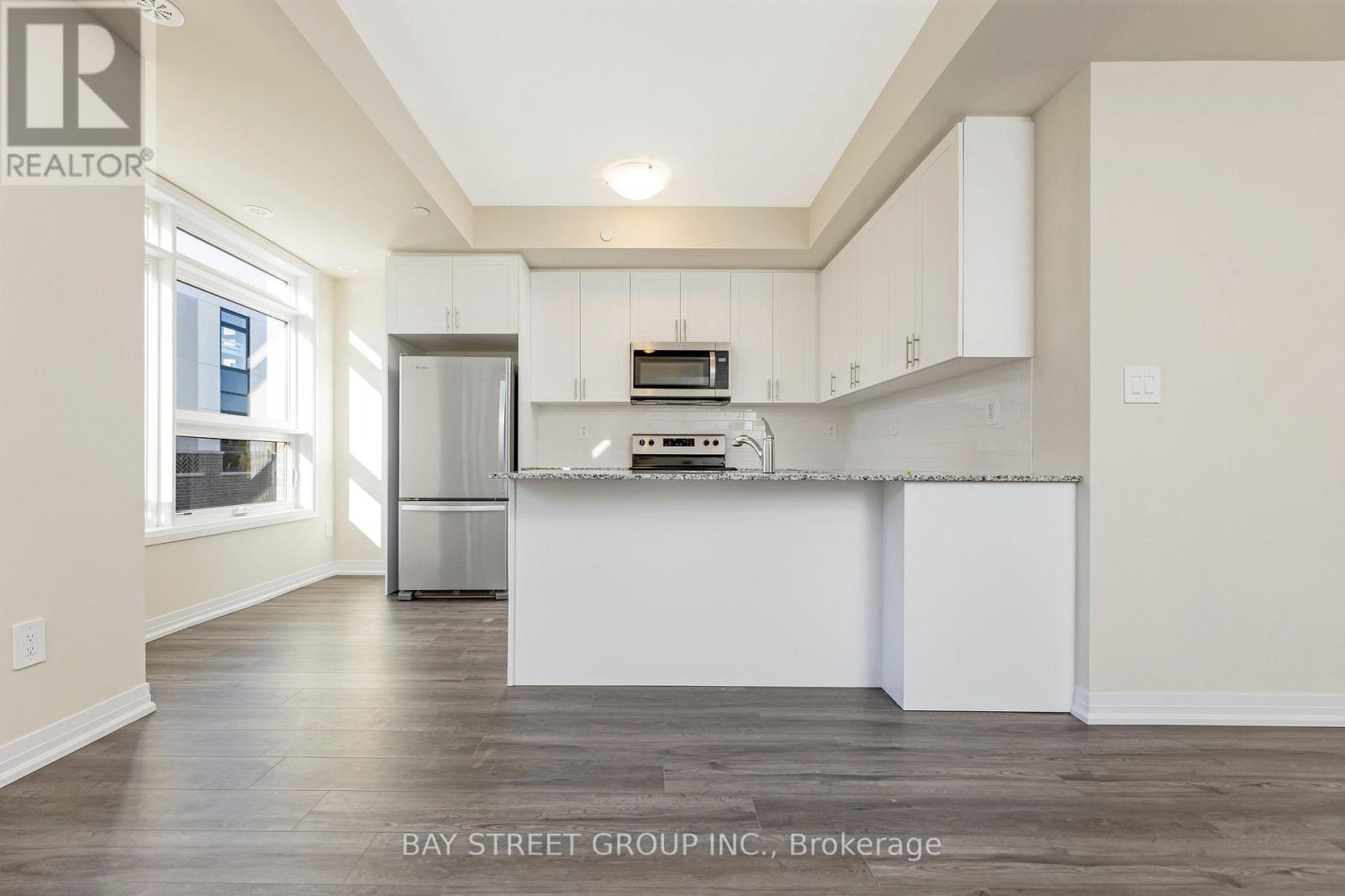 111 - 1573 ROSE WAY