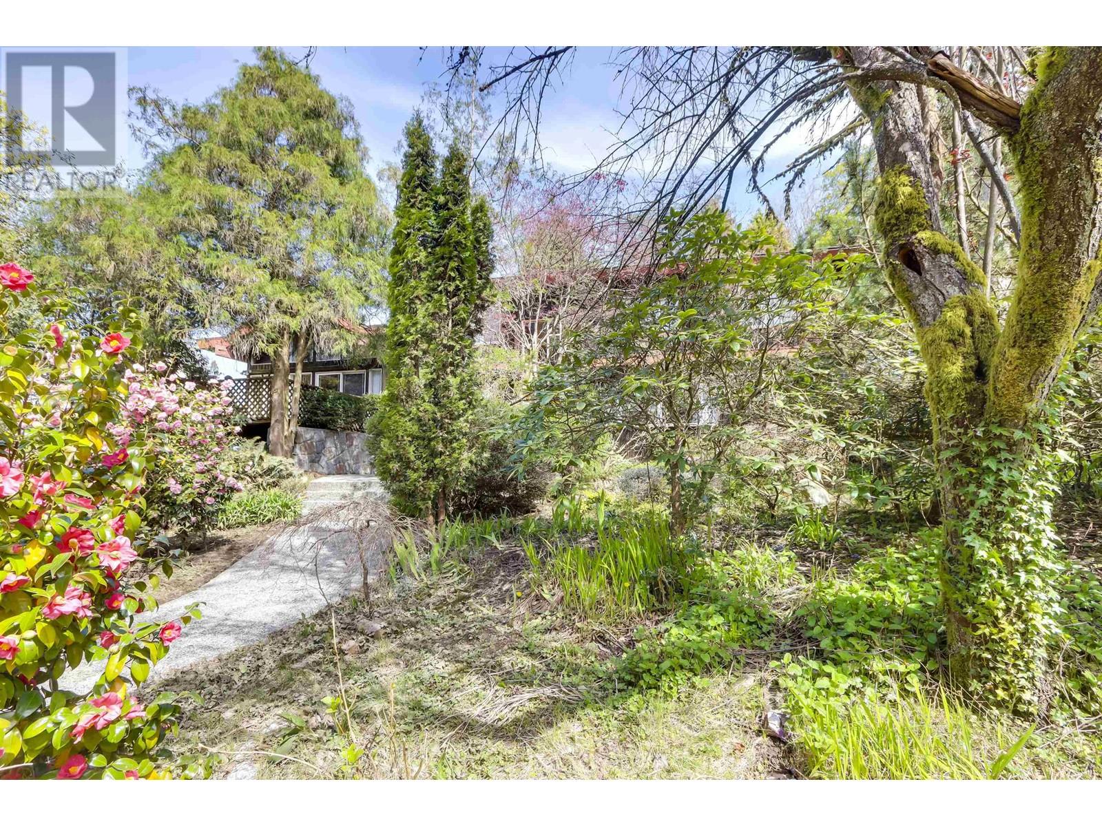 3770 CEDAR CRESCENT