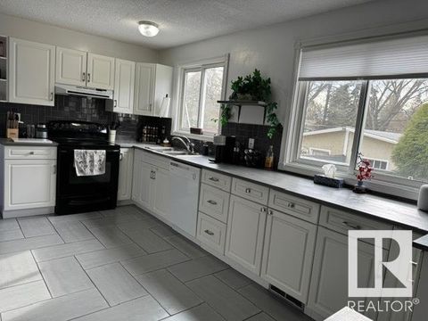 40 GARDEN CR St. Albert AB T8N0W9