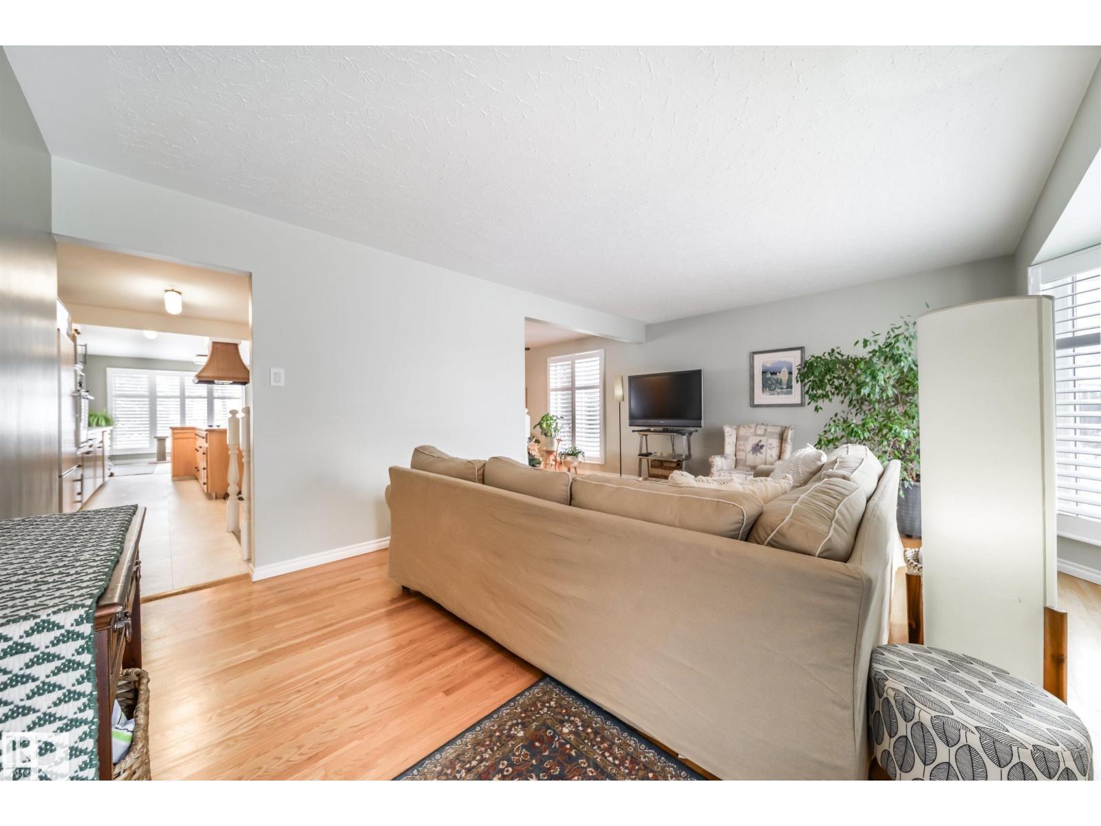 10231 46 ST NW