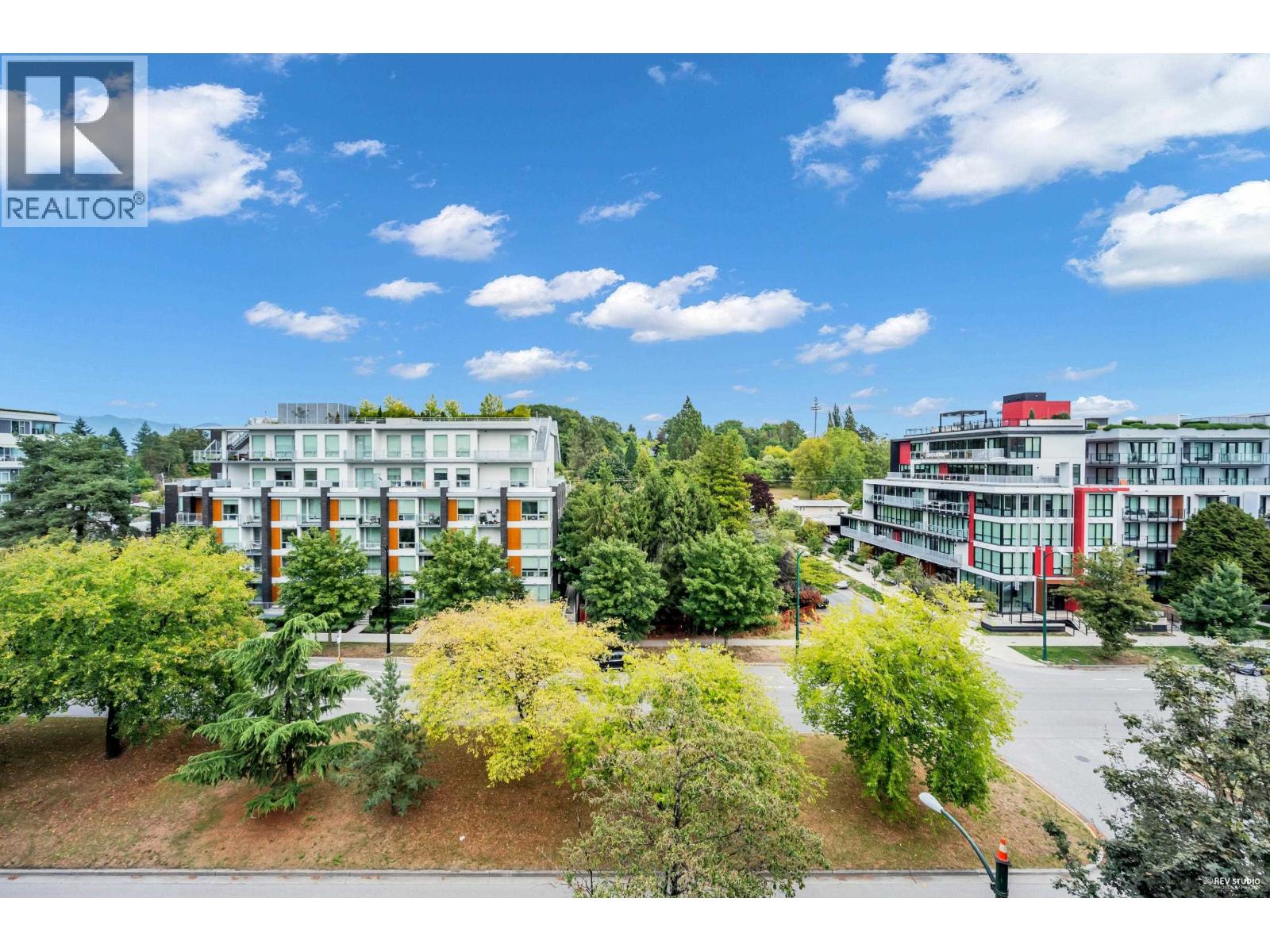 604 5077 CAMBIE STREET