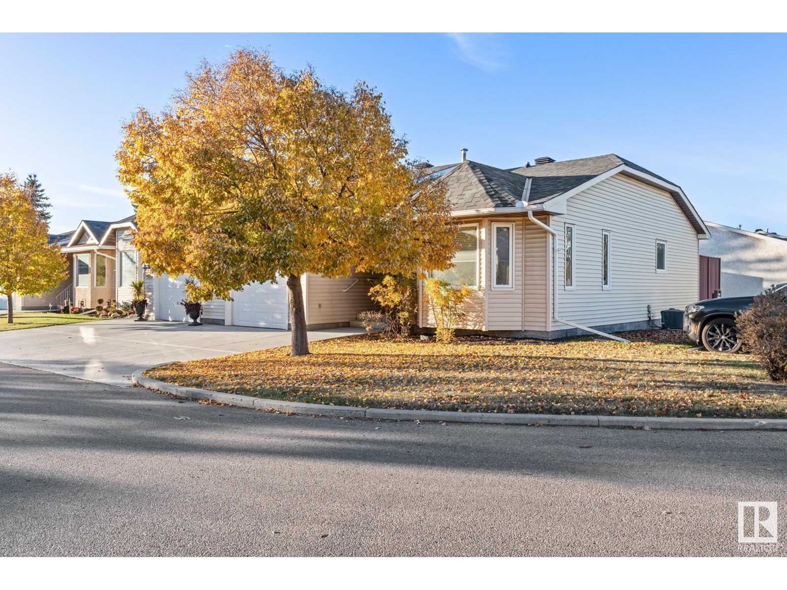 5977 189 ST NW
