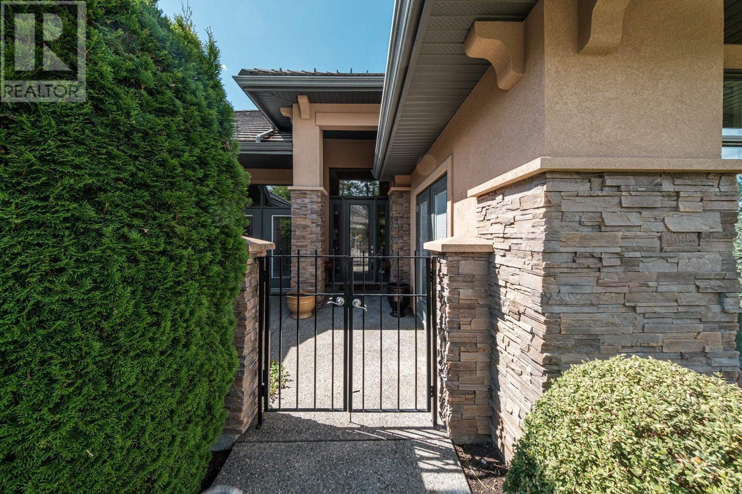 4349 Gallaghers Fairway S