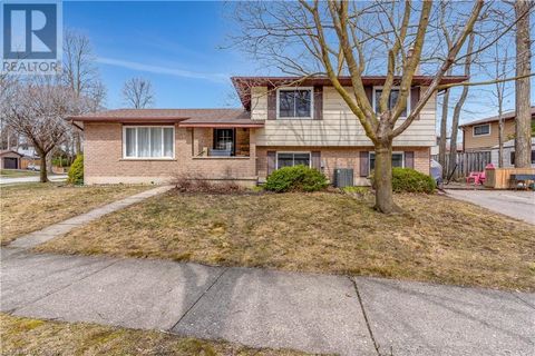 113 MARTINGLEN Crescent Kitchener ON N2E2A3