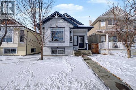 522 Evermeadow Road SW Calgary AB T2Y4W9