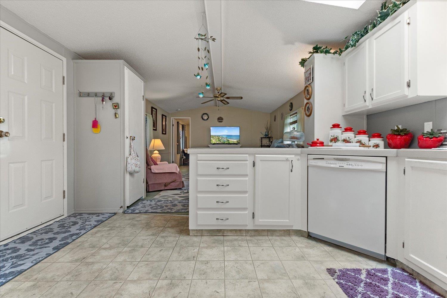 18 46484 CHILLIWACK LAKE ROAD|Chilliwack River Valley