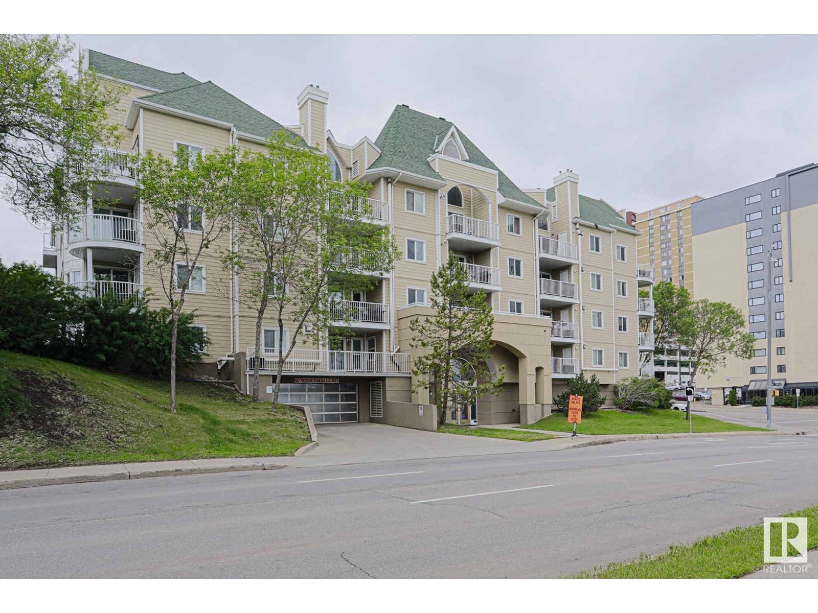 #206 9640 105 ST NW