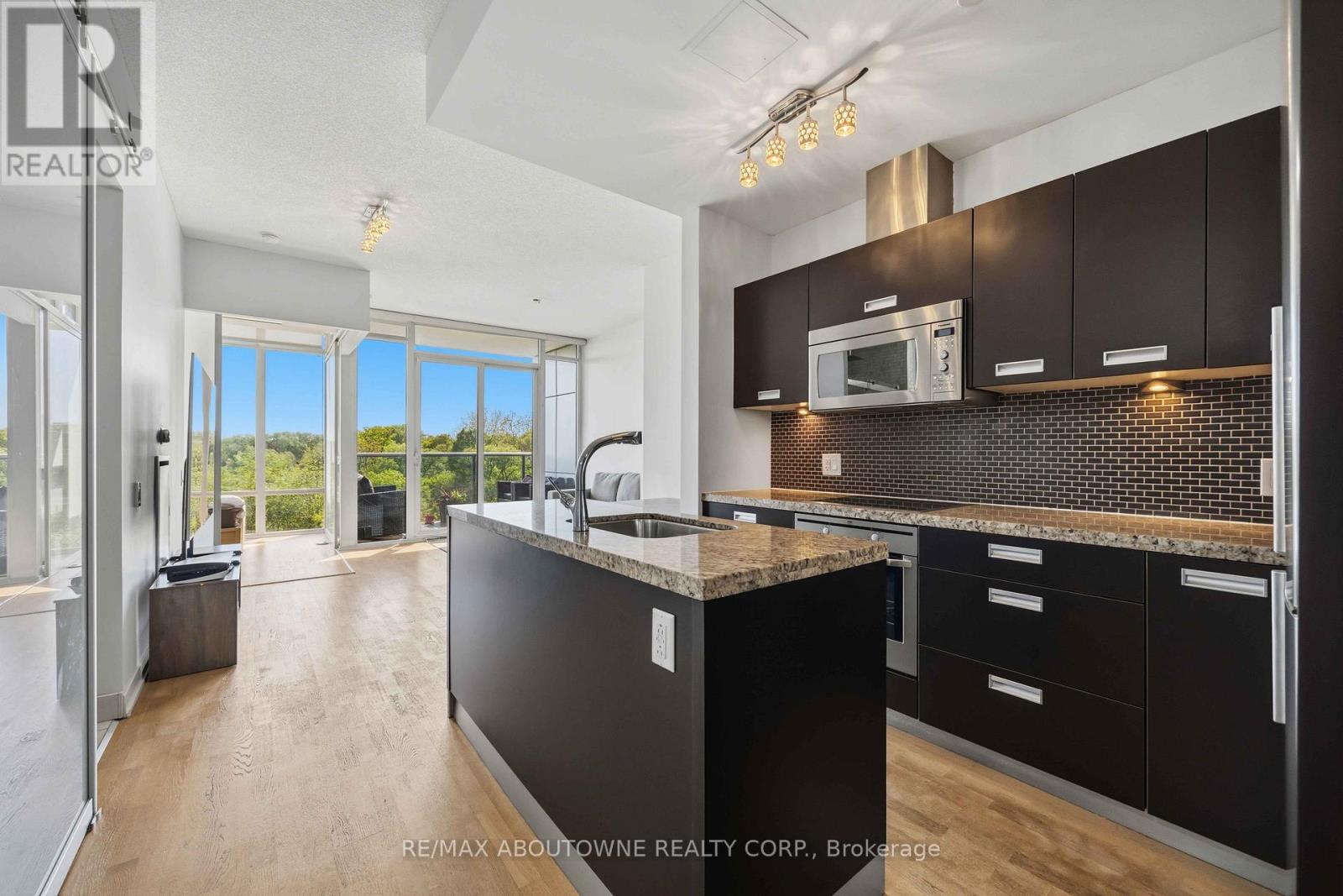 303 - 88 PARK LAWN ROAD