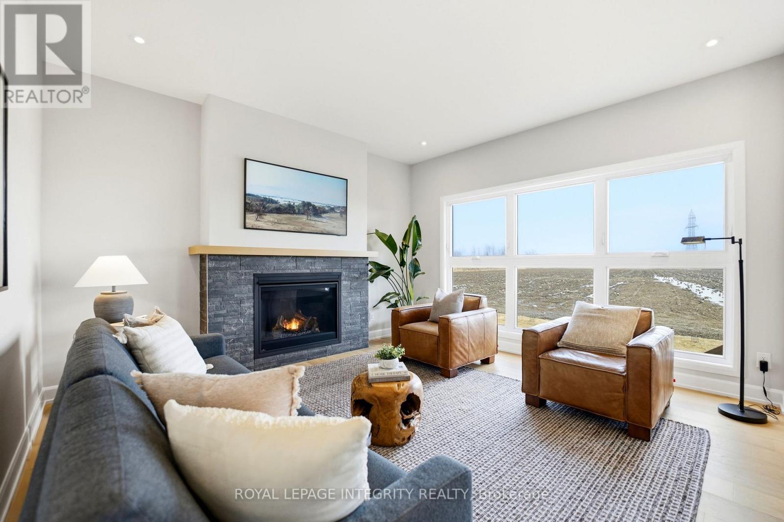 451 MOONLIGHT DRIVE