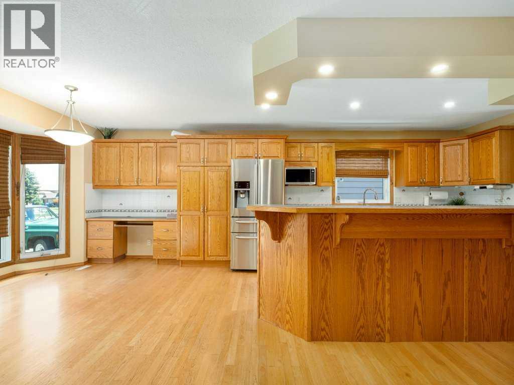 51 Wildwood Crescent W