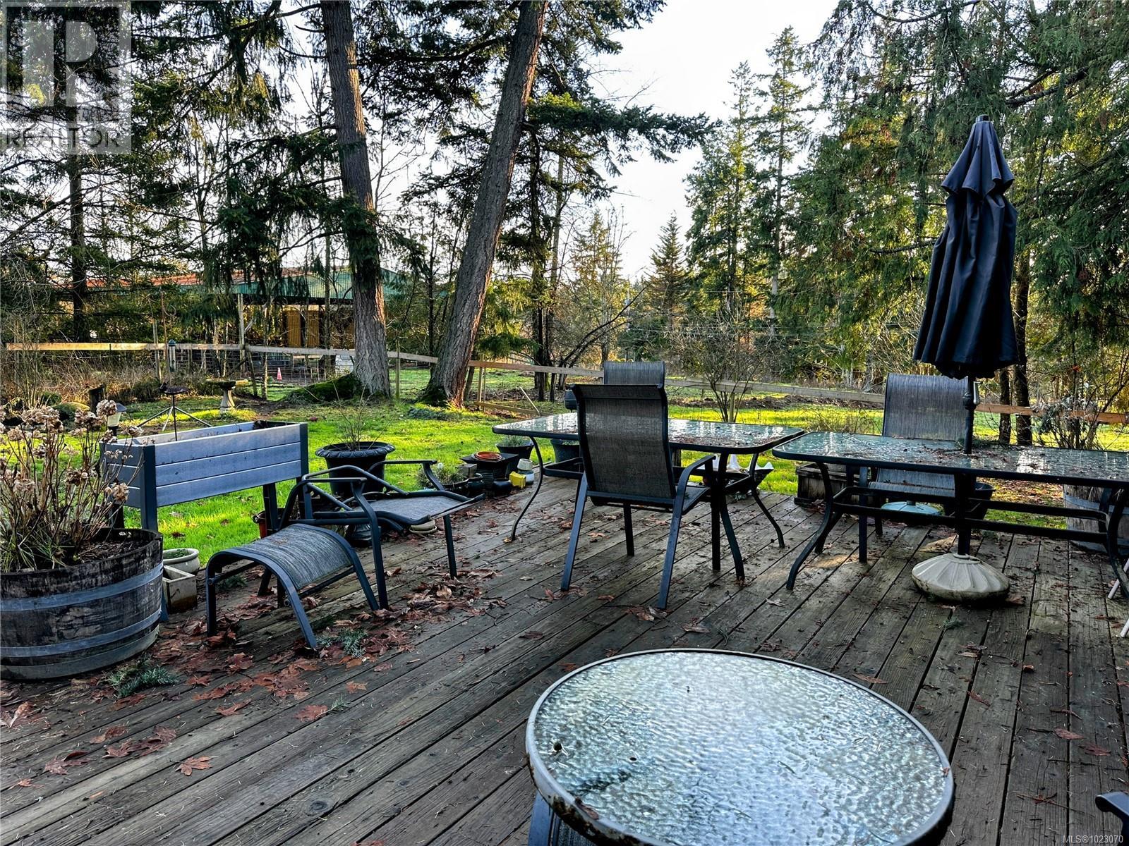 4447 Yellow Point Rd