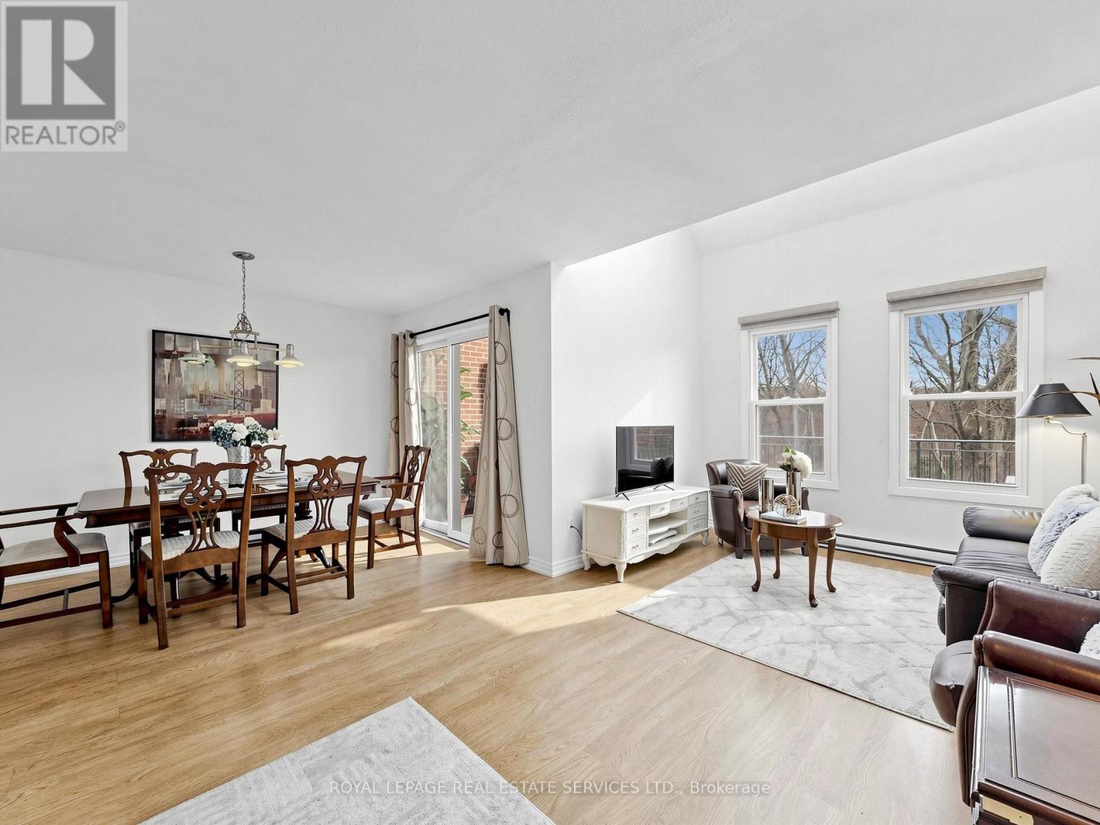 21 - 530 FALGARWOOD DRIVE