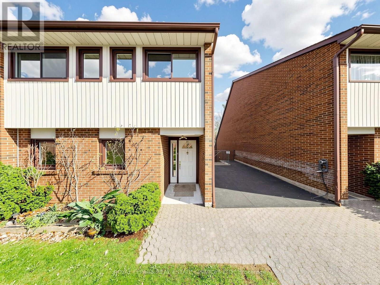 21 - 530 FALGARWOOD DRIVE