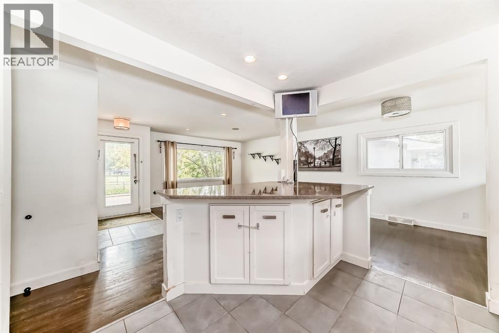 4139 Bowlen Street NW