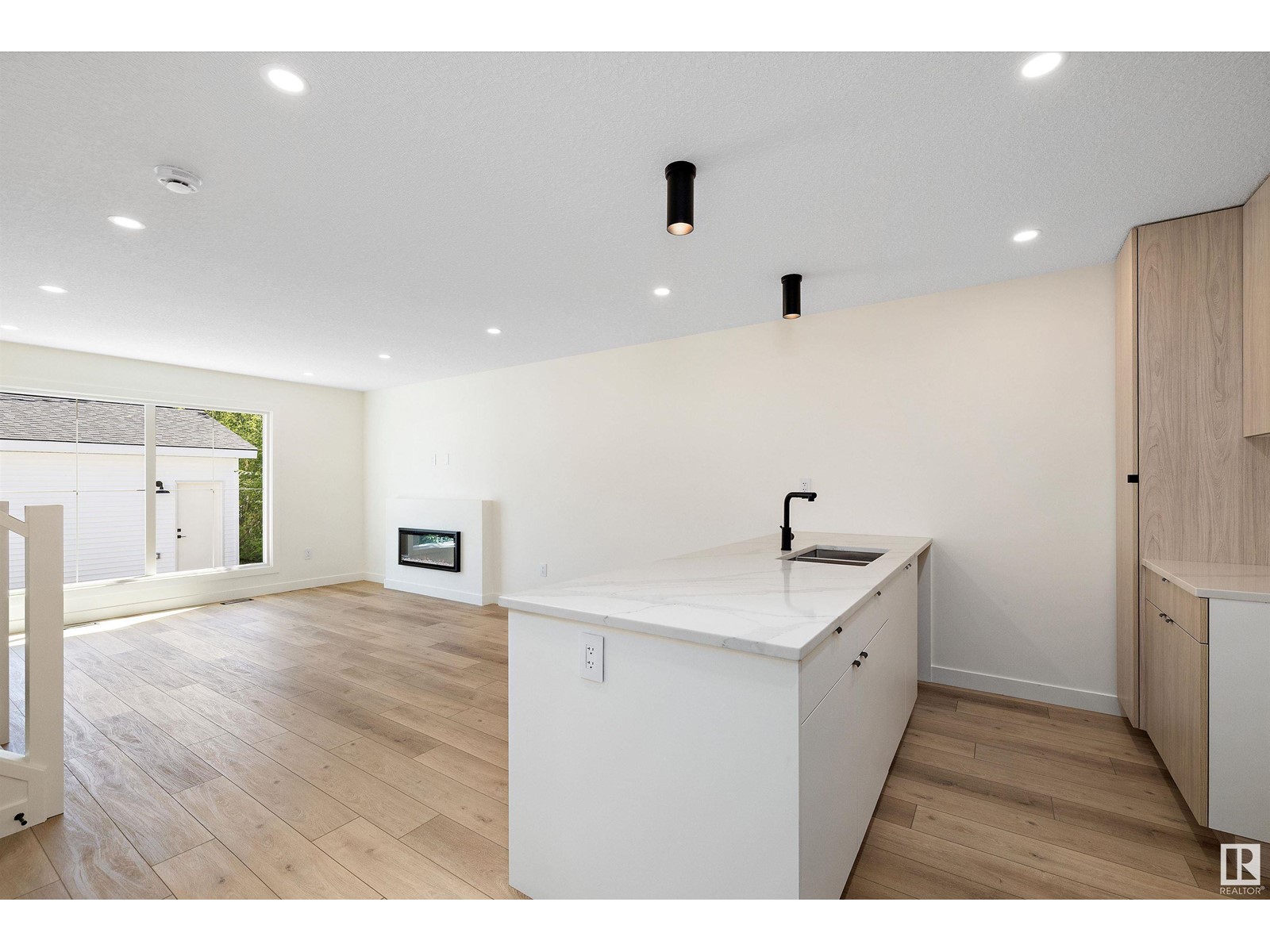 11738 91 ST NW