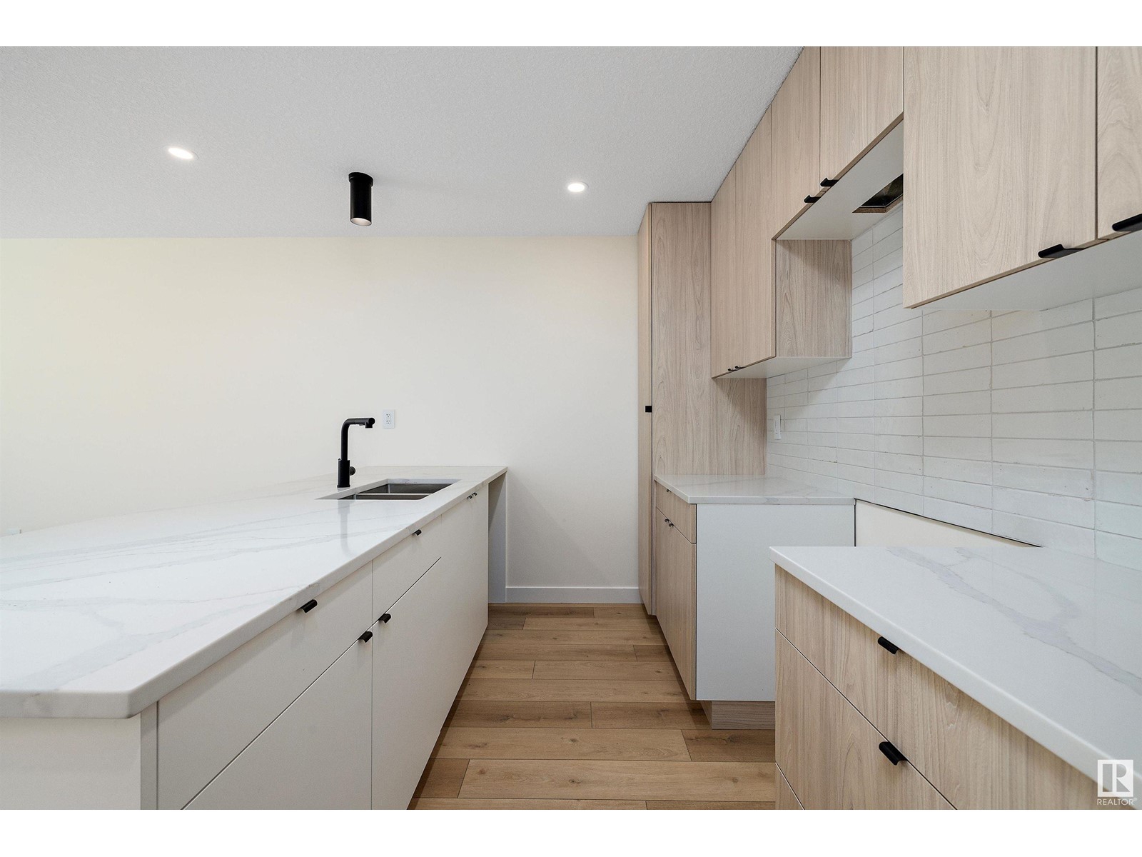 11738 91 ST NW