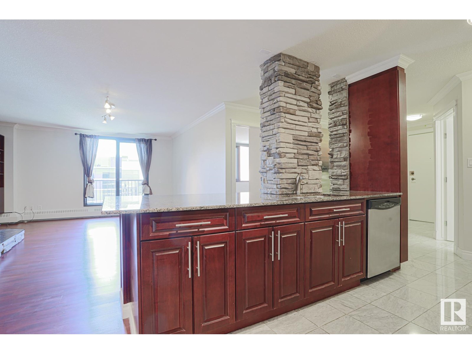 #1407 10125 109 ST NW