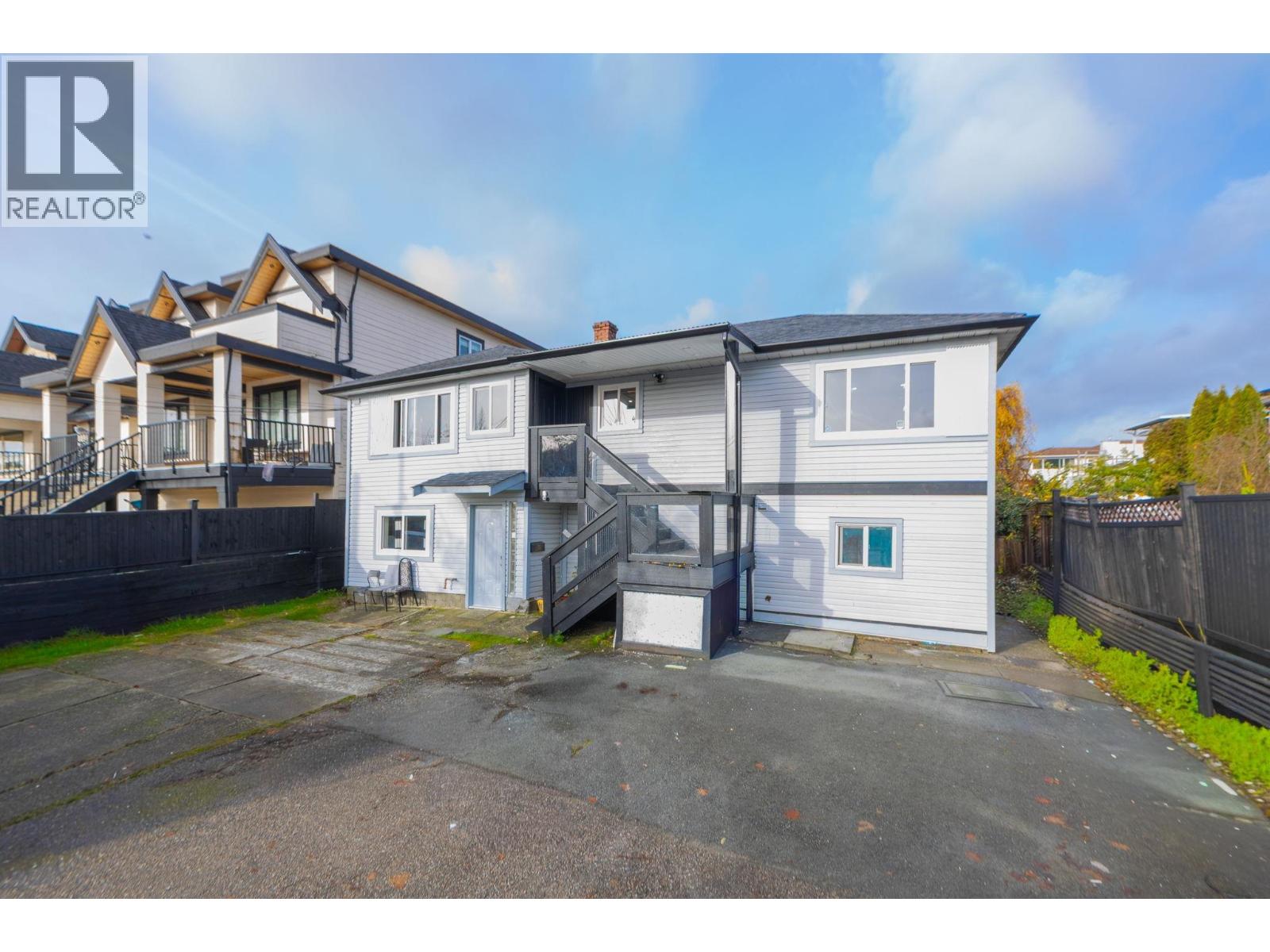 803 EWEN AVENUE