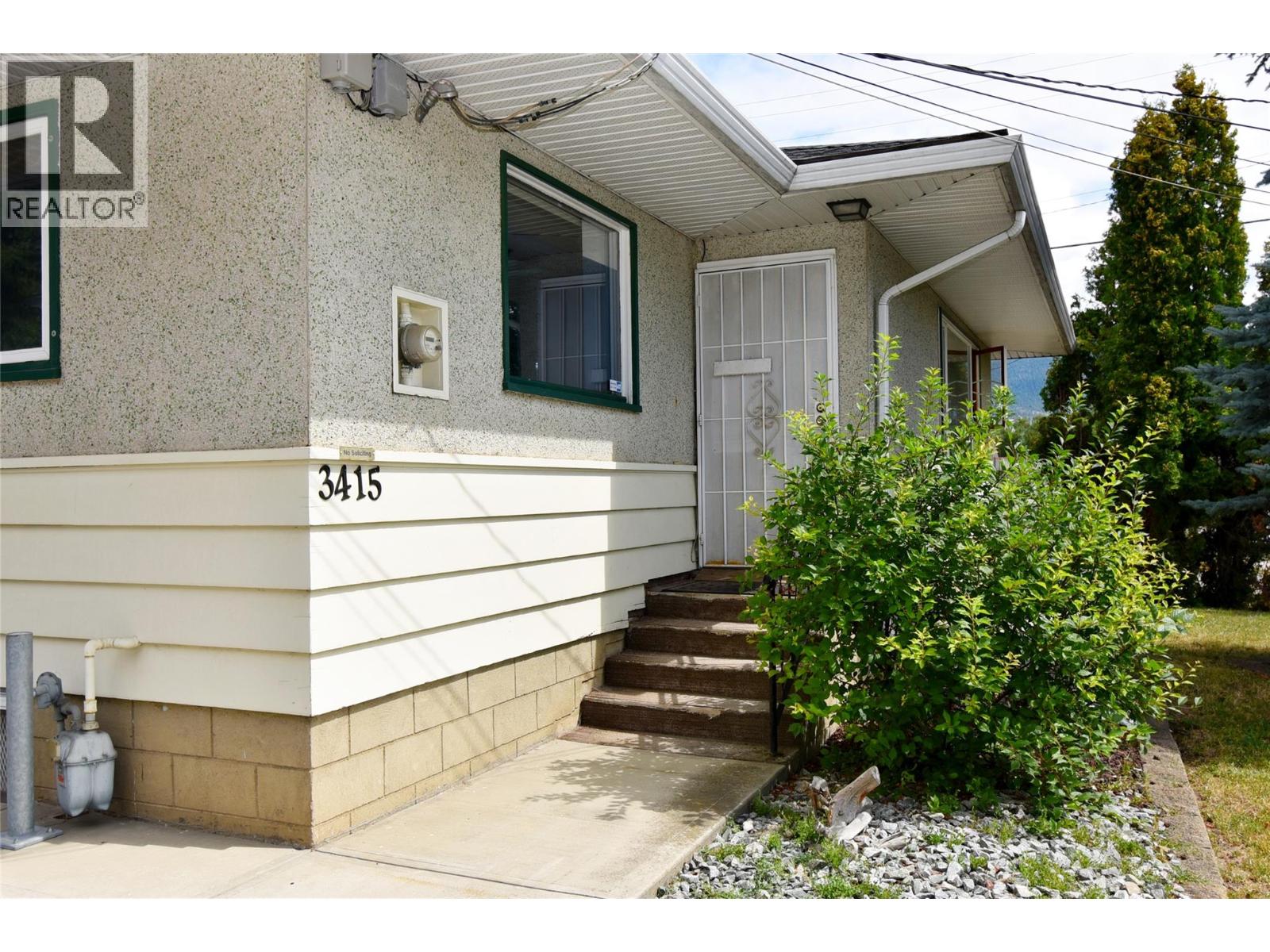 3415 35 Avenue