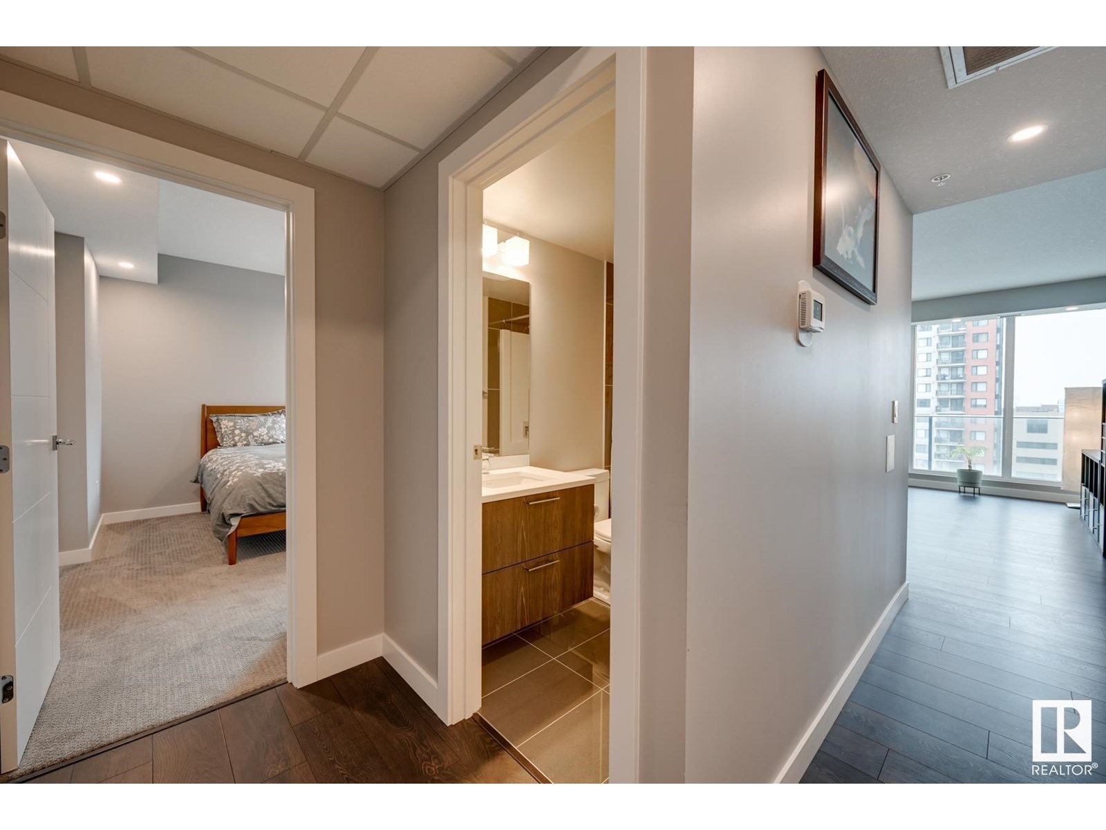 #1301 10180 103 ST NW