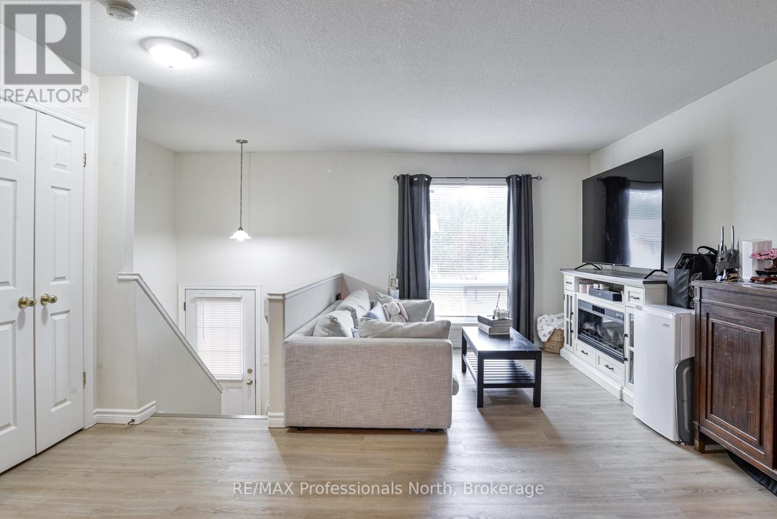 12 - 200 PINE STREET