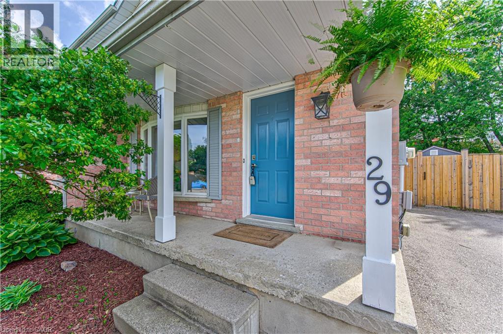 29 BENESFORT Drive