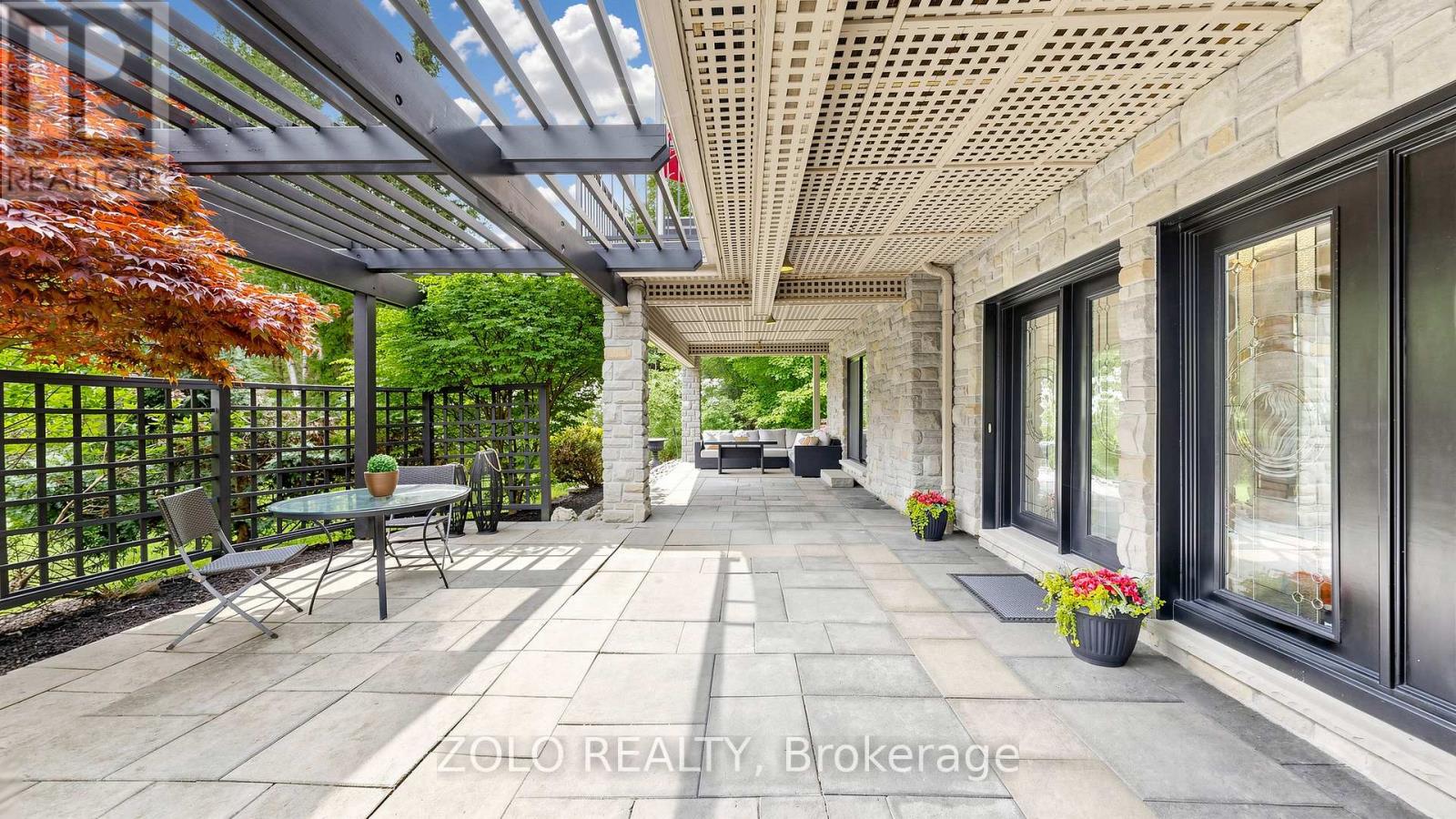 41 MEADOWCLIFFE DRIVE