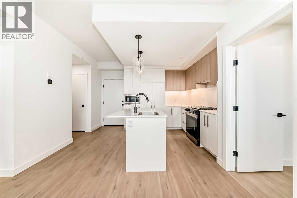 817, 8375 Broadcast Avenue SW