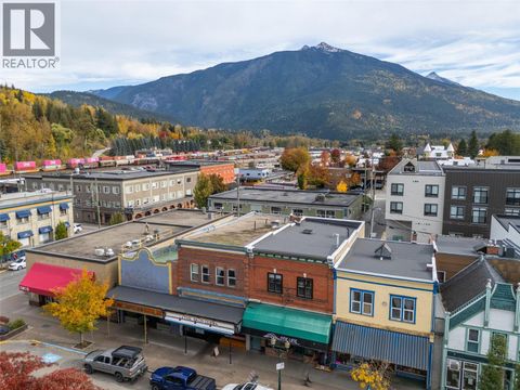 208 Mackenzie Avenue Revelstoke BC V0E2S0