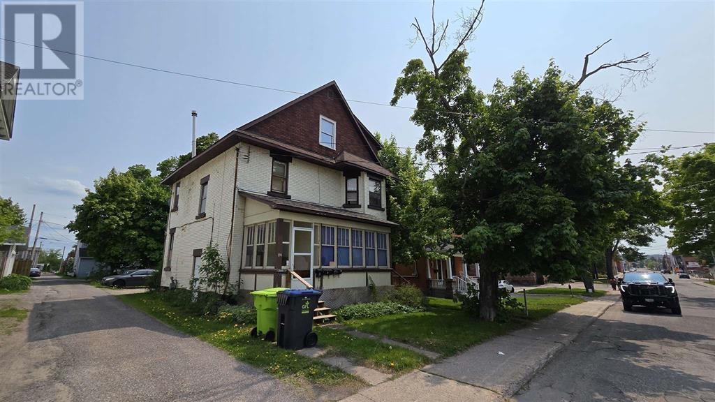 Photo 1 of 7 — 178 Spring ST, Sault Ste. Marie, ON P6A3A5