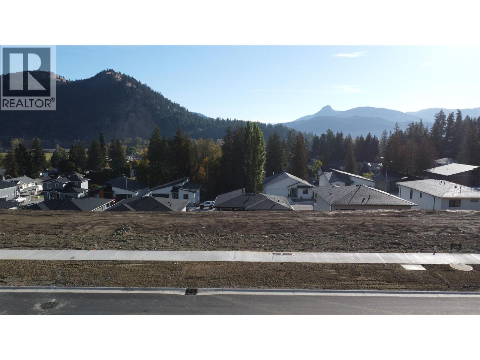 Glencaird Street Lot# 23