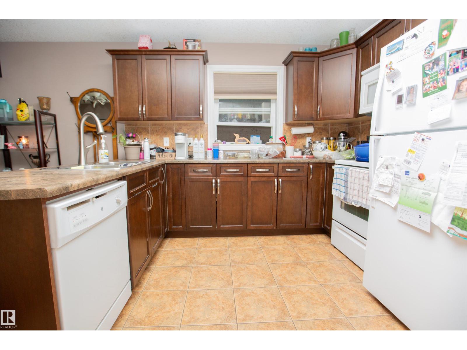 12026 91 ST NW