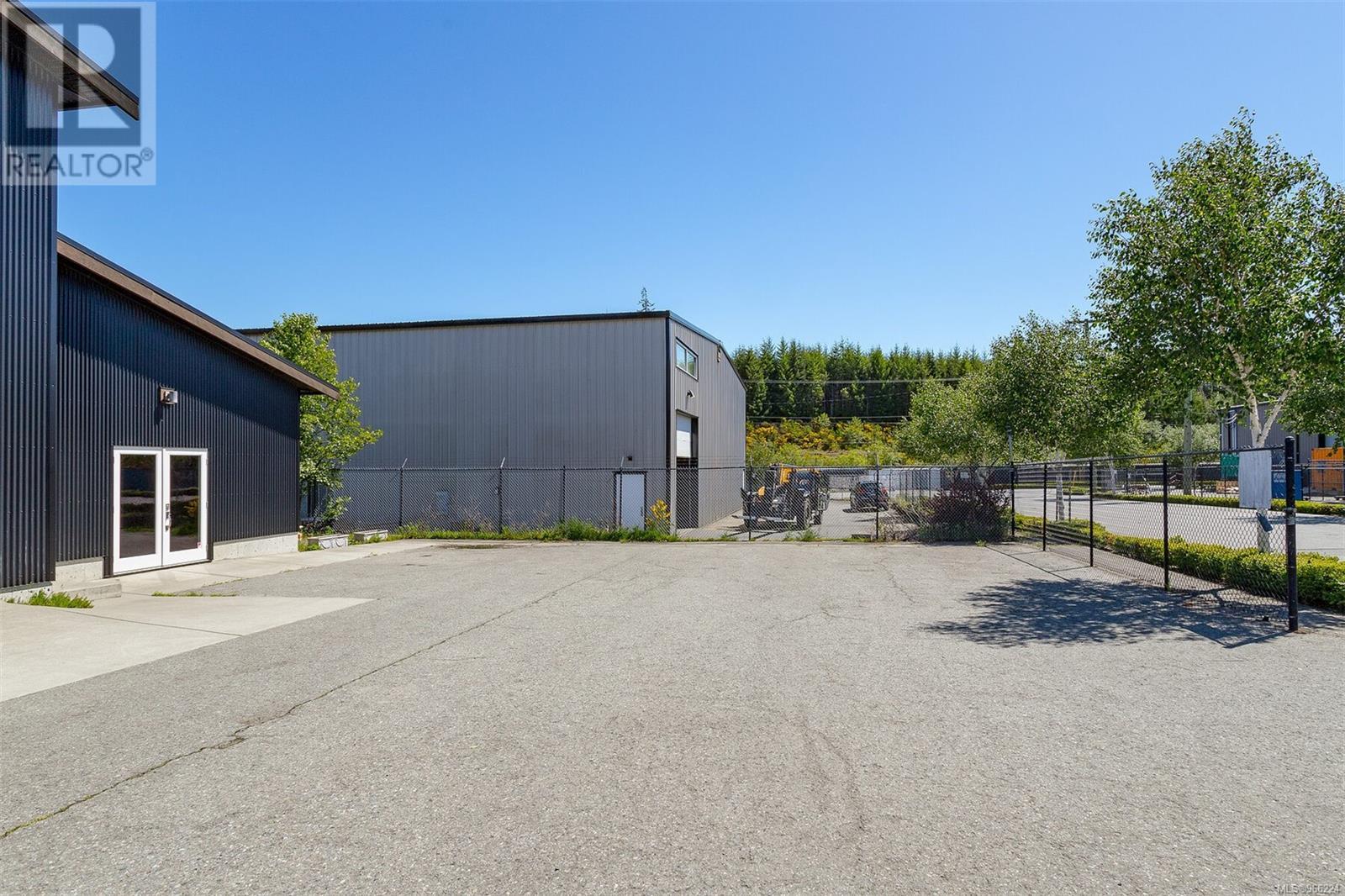 SL7 7450 Butler Rd