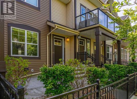 325 Mckenzie Towne Square SE Calgary AB T2Z1E3
