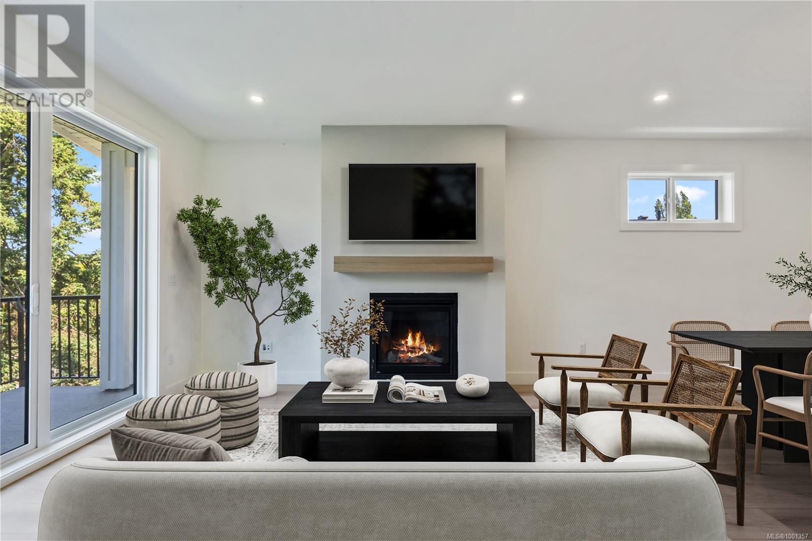 950 Tulip Ave