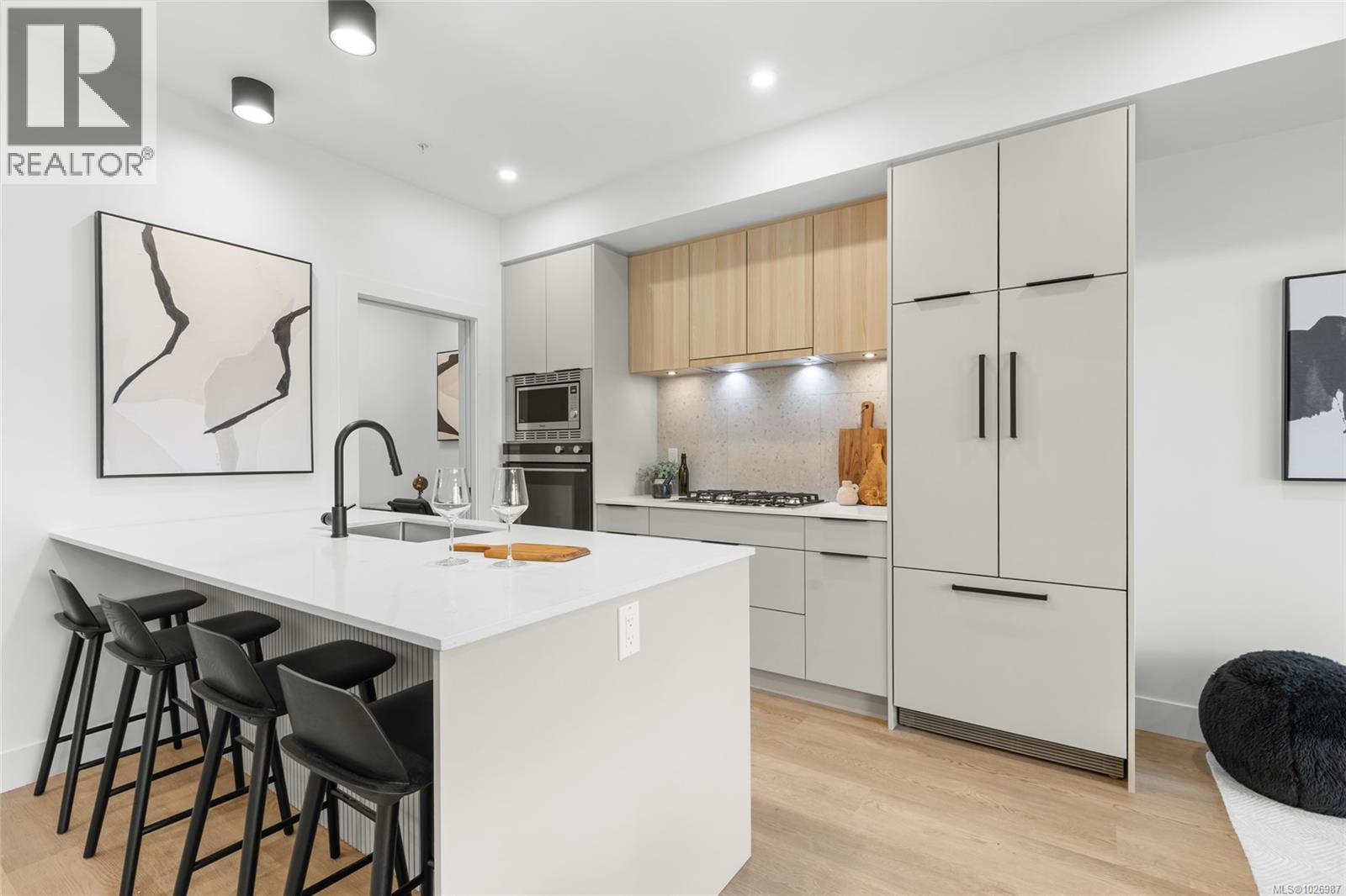 302 2341 Bear Mountain Pkwy