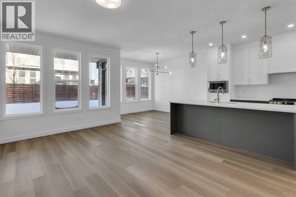 137 Copperhead Road SE