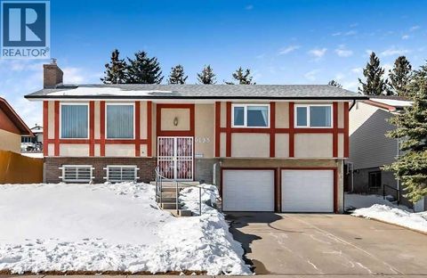 6135 Thornaby Way NW Calgary AB T2K5K7